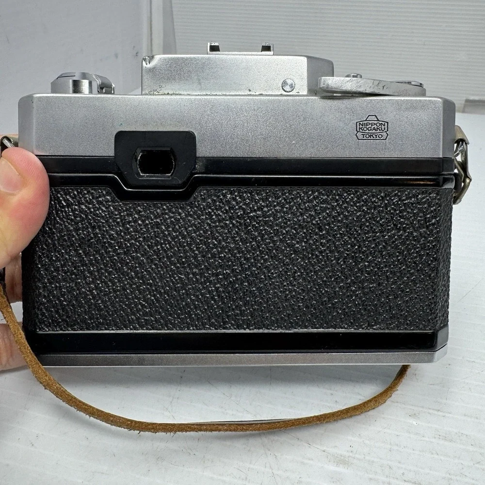 Nikkorex 35 Leaf shutter SLR Camera No.89387 Nikkor-Q 2.5/5cm‎